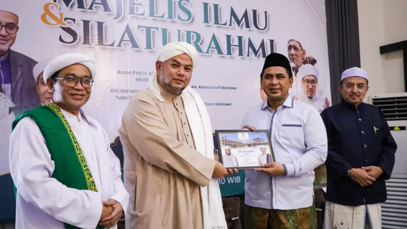Taj Yasin Perluas Kerja Sama Jateng-Malaka, Gandeng Pesantren untuk Pertukaran Santri dan Guru